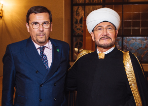 Mufti Gaynutdin congratulated Atik Ali for receiving the Finnish State Award.