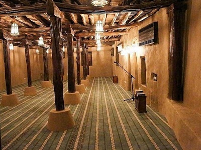 An abandoned 900-year-old mosque in Saudi Arabia has just reopened