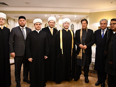 The Moscow Cathedral Mosque was visited by the Prime Minister of Pakistan Imran Khan