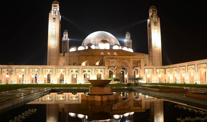 Grand Jamia Mosque Lahore is in Bahria Town, Lahore, Pakistan